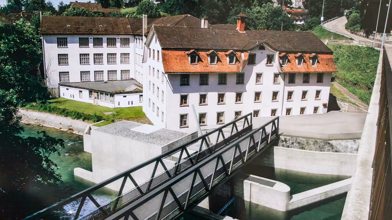 Kraftwerk Stadtbrücke in Lichtensteig am Fluss